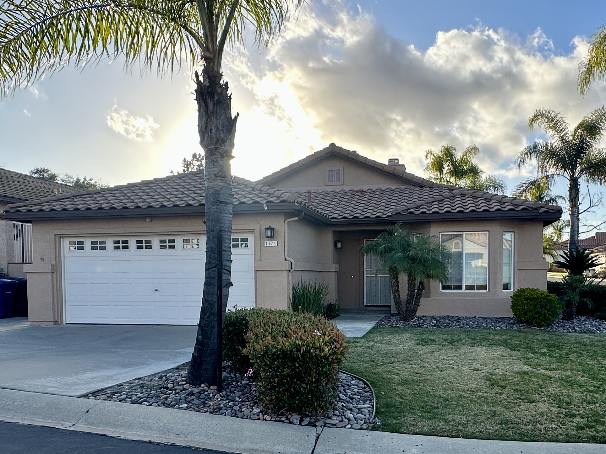 2571 Larkspur Drive